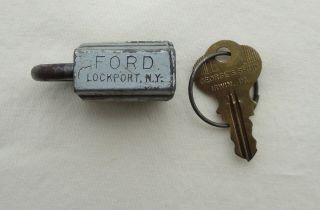 1939 Patented Akron York Ford Gumball Machine Vending Lock And Key