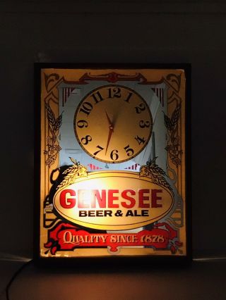 Vintage 1987 Genesee Game Room Man Cave Draft Beer Ale Bar Clock Lighted Sign