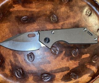 Strider Ar.  75 Titanium Frame Lock Folding Knife Bronze Cpm - 35vn Cond