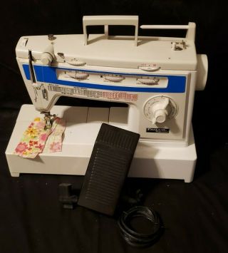 Tailor Professional Heavy Duty Sewing Machine Model 834 With Foot Pedal Vintage