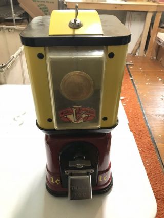 Vintage Model Vendor 1 Cent Bubble Gum Machine W/ Key - 10109