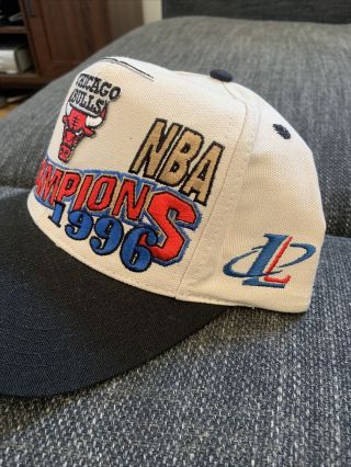 Vintage 90’s Logo Athletic Snapback Chicago Bulls 1996 NBA Championship Hat Cap 2