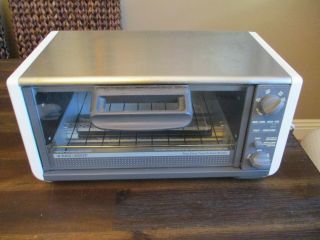 Vintage Black & Decker Toaster Oven Tro495ty1 Spacemaker Mountable Rv Travel