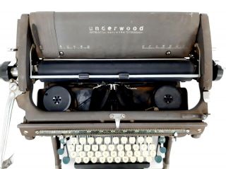 Vintage Heavy Steel Underwood Champion Typewriter - 1920 ' s - 1930 ' s - 3
