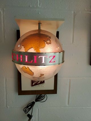 Single Vintage 1968 Schlitz Spinning Globe Lighted Wall Sconce Sign