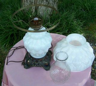 VINTAGE MILK GLASS HURRICANE STYLE LAMP WITH FOOTED BASE PRETTY VINTAGE LAMP 3