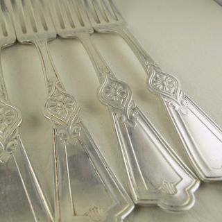 ROMAN II (1884) by HOLMES BOOTH & HAYDENS Silverplate Set of 8 Dinner Forks 3