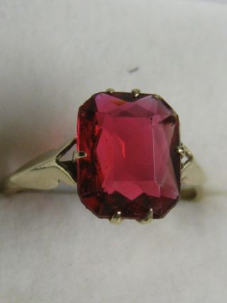 Vintage 9 Carat Yellow Gold Ruby Red Stone Solitaire Cocktail Ring Size M,  1/2