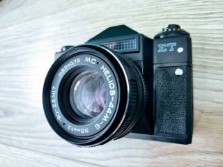 ZENIT ET 35 mm SLR film camera MC HELIOS 44M - 6 58 mm f 2 Lens vintage USSR 2