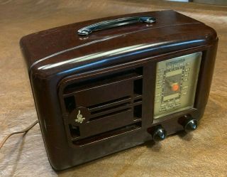 Vintage 1941 Emerson Model 336 Tube Table Radio.