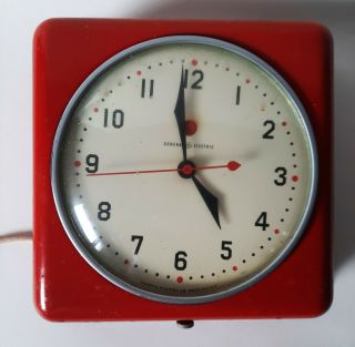 Vintage General Electric Wall Clock Model 2h08 Red Kitchen Mid Century Ge