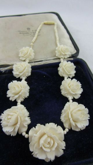 Stunning Vintage Art Deco Carved Rose Carnation Necklace Stunning 1920 