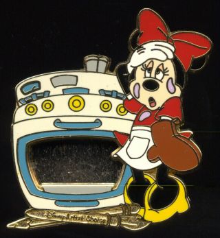 WDW Mickey ' s Toontown of Pin Trading Event Minnie ' s Oven Artist Choice Pin LE 2