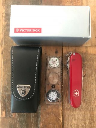 Victorinox Swiss Army Pocket Knife Traveller Kit Set 91mm,  No Flashlight