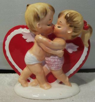 Vintage Boy & Girl Cherubs Kissing Ceramic Valentine Planter Lefton 2958 Japan