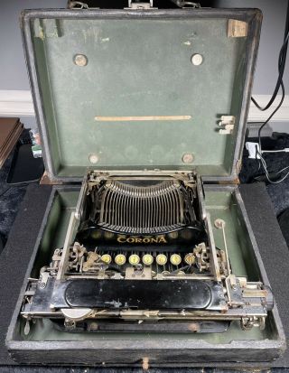 Vintage 1920 Corona Folding Portable Typewriter W/ Case.  Perfect 4 Restoration