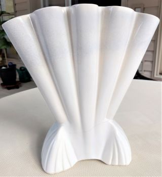 Vintage Mcm Brush Quality Mccoy Usa Pottery Large Art Deco Fan White Vase Unique