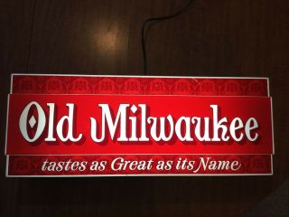 Vintage 1972 Old Milwaukee Lighted Beer Sign Bar Light, .