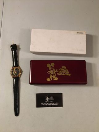 1995 Official Disneyana Convention Mickey Mouse Wristwatch Quartz Analog Watch