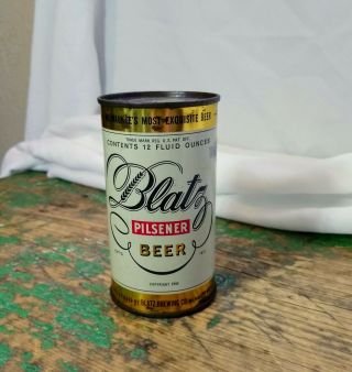 Early 1945 Blatz Pilsener Pilsner Flat Top Beer Can