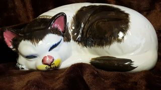 Large Life Size Vintage Sleeping Porcelain Or Ceramic Black White Cat Enesco