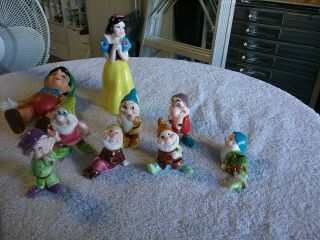 Vintage Disney Japan Snow White And The Seven Dwarfs Porcelain Figurine Set