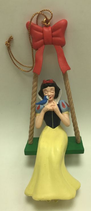 Vintage Grolier Disney Christmas Ornament Snow White (approx 3.  5”)