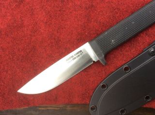 Cold Steel Master Hunter Vg - 1 San Mai Steel Hunting Knife With 4 - 1/2 Inch Blade