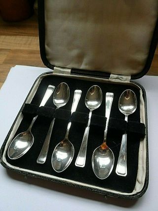 Boxed Set Of 6 Vintage Hallmarked Silver Teaspoons.  67 Grms 11 Cms