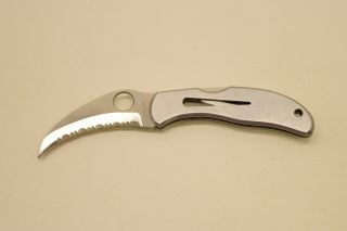 Spyderco - - Harpy - - Seki Japan - - Stainless Steel - - Serrated - - Folding Locking Knife