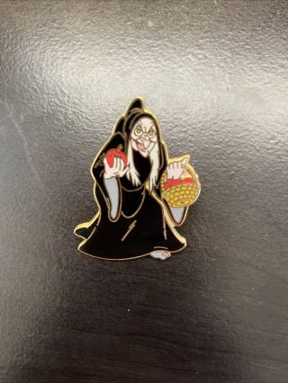 Snow White And The Seven Dwarfs Old Hag Witch Basket Of Apples Disney Pin (b2)