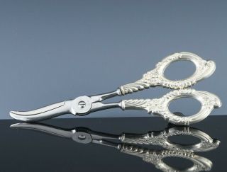 Very Pretty Vintage Art Nouveau Repousse Sterling Silver Grape Shears Scissors