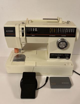 Vintage Singer Sewing Machine Model 6233 Portable Foot Pedal W/ Hard Singer Case