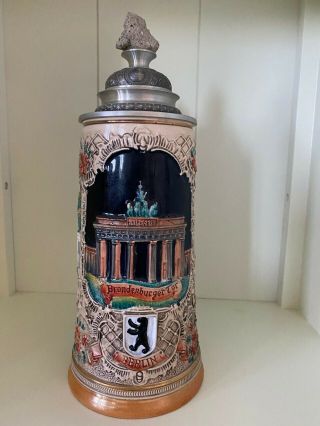Gorgeous Limited Edition Berlin Wall Stein 3158/5000 With Certificate Of Auth.