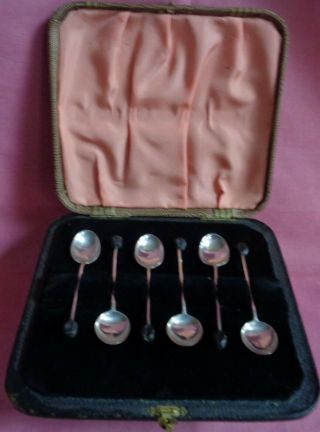 Boxed Set Of 6 Silver Coffee Bean Spoons Hallmarked 1945 Lewis Samuel