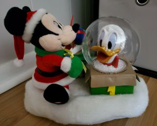 Disney Mickey Mouse Donald Duck Christmas Plush Animated Music Snowglobe Gemmy