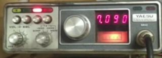 Yaesu FT - 227R memorizer Vintage 144 - 148MHz Ham Radio Mobile Transceiver 2