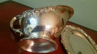 Reed and Barton1673 King Frances Silverplate Gravy Boat with undertray 3