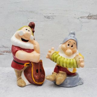 Treasure Craft Disney Snow White & The Seven Dwarfs Salt & Pepper Doc & Bashful 2