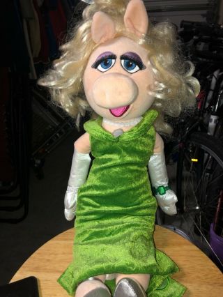 Disney Store 18 " The Muppets Miss Piggy In Green Dress Plush Figure