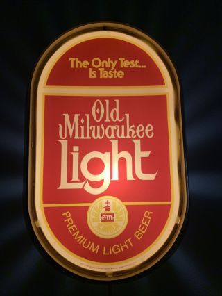 1980 Old Milwaukee Light Vintage Beer Light Sign 88049 20” X 12.  5” Light