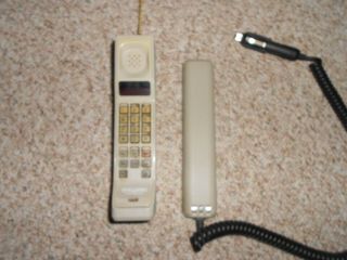 Vintage Motorola Brick Cell Phone Model F09lfd8458bg