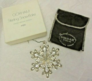 Vintage 1973 Gorham Sterling Silver Christmas Ornament Snowflake 23grams W/ Box