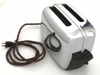 Toastmaster Model 1b14 Automatic 2 - Slice Pop Up Toaster Vintage Art Deco Chrome