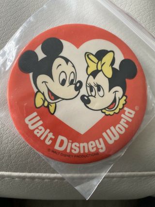 Vintage 80s Walt Disney World Mickey Minnie Mouse Heart 3.  5” Pin Back Button