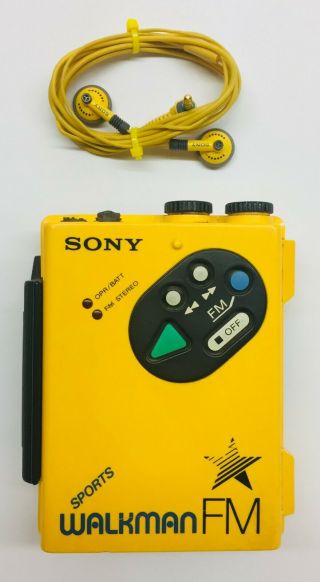 Sony Sports Walkman Fm (wm - F5) Vintage 1980 