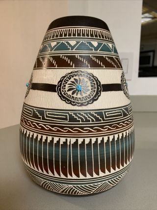 Vintage 10” Navajo Native American Pottery Sgraffito Turquoise,  Signed V.  King