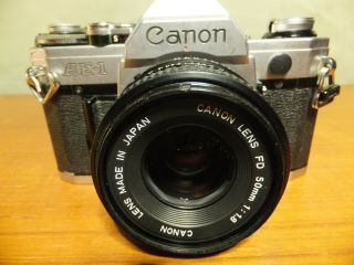 Canon Ae1 Vintage Slr Camera 5984398 & Fd 50mm 1: 1.  8 Std Lens 4199766 / Work