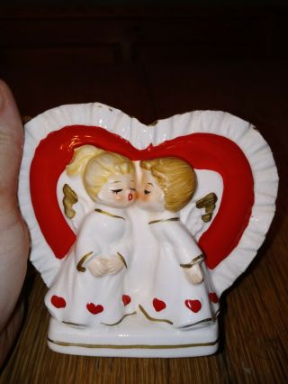 Vintage Lefton Valentine Day Planter Girl Boy Kissing Angel