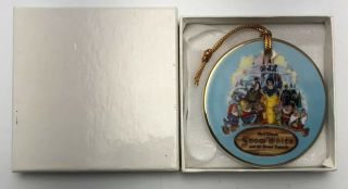 Vtg Walt Disney Snow White And The Seven 7 Dwarves Christmas 1987 Disc Ornament